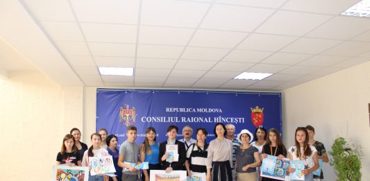 Premierea tinerelor talente ale raionului în cadrul concursul raional de pictură ’’Clipa Olimpică’’ premierea tinerelor talente