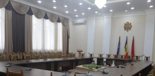 Vicepreședintele raionului Hîncești, Vera TANASE -PATRAȘCU la Adunarea Generală a Asociaţiei ,,Euroregiunea Siret-Prut-Nistru”. sala şedinţe Constantin Stere