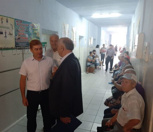 Conducerea raionului în vizită de lucru la IMSP Spitalul Cărpineni. Conducerea raionului a efectuat o vizită la IMSP Spitalul Cărpineni.