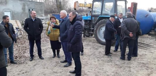 Vizită de lucru la stația de captare a apei din Cotul Morii, stație ce va asigura cu apă potabilă 10 localități din Lunca Prutului Vizită de lucru la stația de captare a apei din Cotul Mori