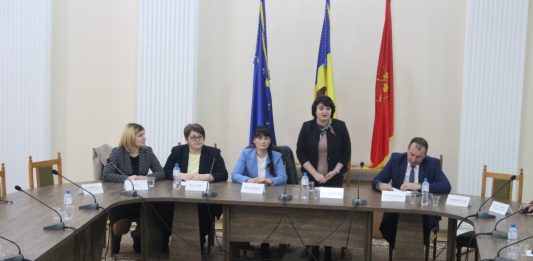 Vizita în teritoriu a dnei Viorica DUMBRĂVEANU, Ministru al Sănătății, Muncii și Protecției Sociale Vizita în teritoriu a dnei Viorica DUMBRĂVEANU